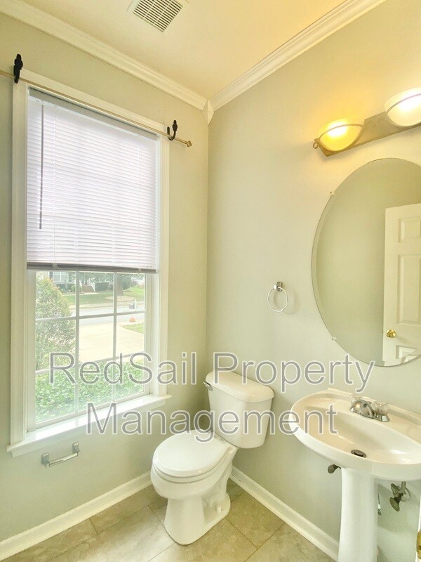 Building Photo - 13207 Harbor Dr