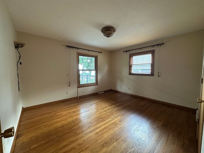 Building Photo - 2830 Waubesa Ave
