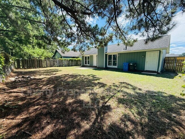 Building Photo - 1705 Veanna Dr