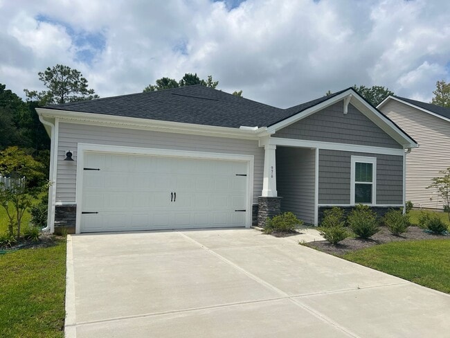 Primary Photo - Little River like-new Three-Bedroom Home, ...