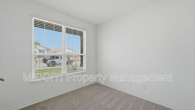 Building Photo - 966 Bluegrass Pt
