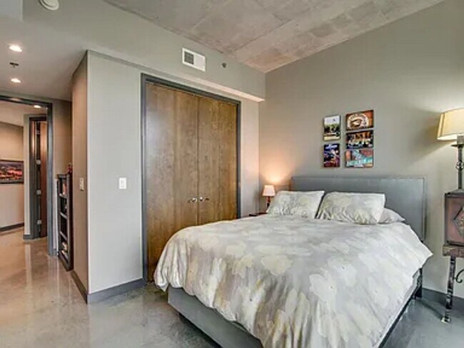 Building Photo - Luxury condo in the Rhythm at Music Row