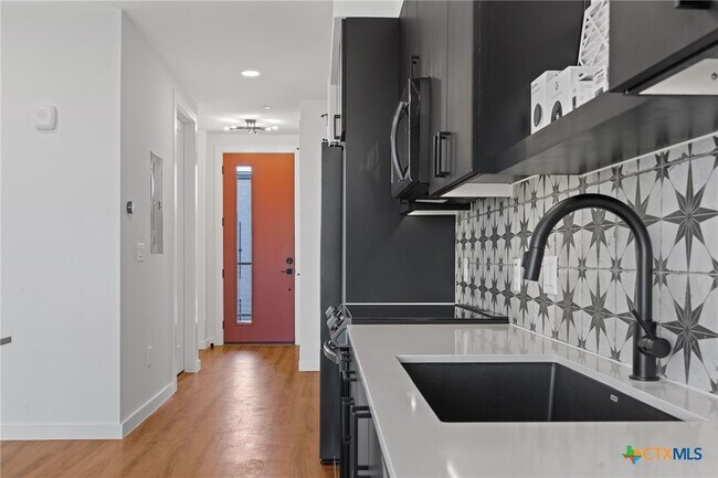 Building Photo - 2165 Gabriels Pl