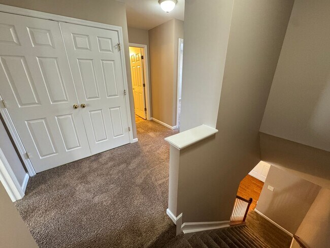 Building Photo - 3BR Townhome in Durham!