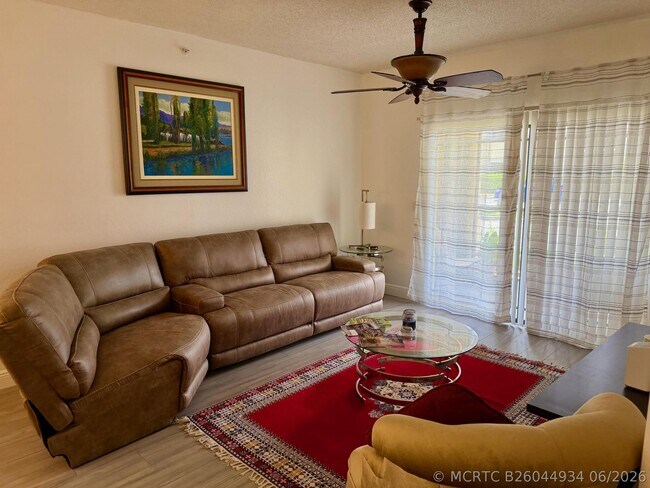 Building Photo - 3018 Alcazar Pl