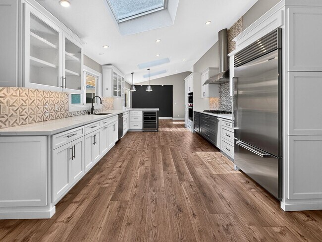 Building Photo - Gorgeous 4 Bedroom PLUS Spacious Bonus Room with Pool in Desired Alamo Neighborhood Available Now!