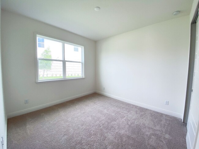 Building Photo - Townhouse in Lake Nona "Eagle Creek" for Rent
