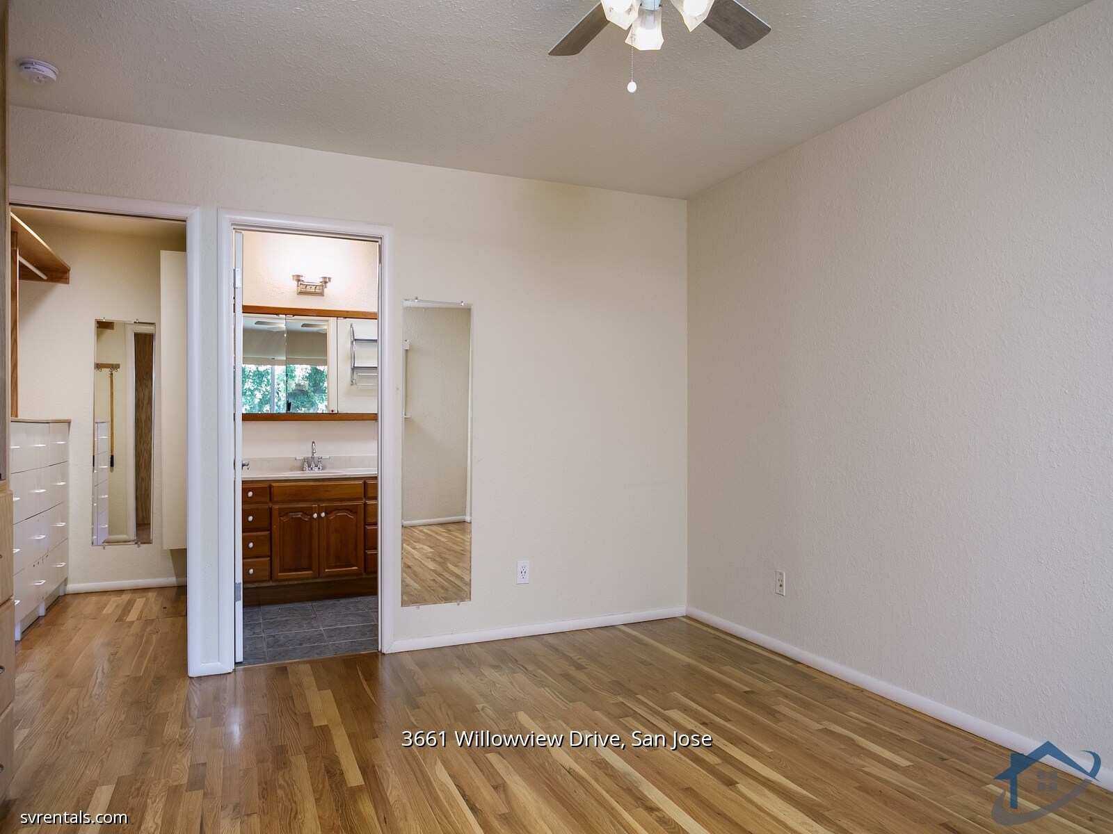 Building Photo - 3661 Willowview Dr
