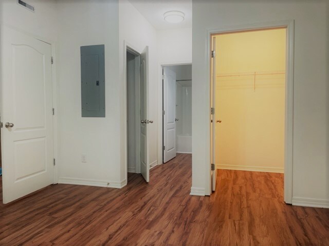 Building Photo - 4672 Crossing Ct