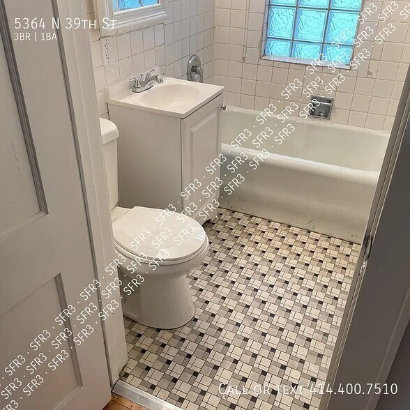 Building Photo - 5364 N 39th St