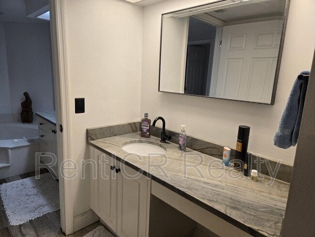 Building Photo - 6650 Sunset Way
