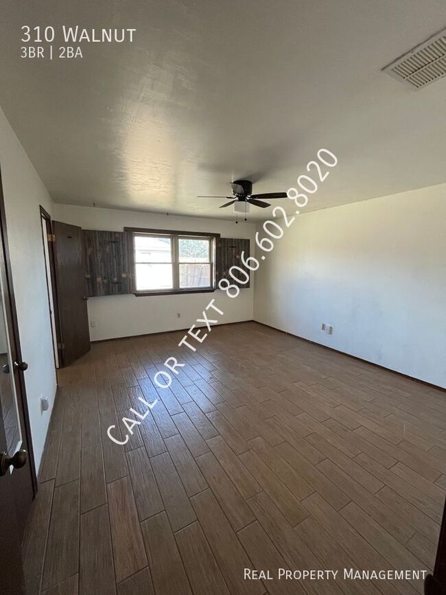Building Photo - 310 Walnut-