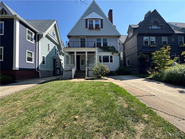 Primary Photo - 31 Norwood Ave