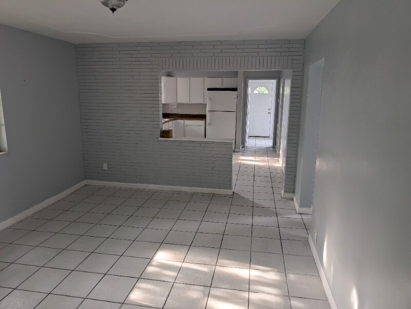 Building Photo - 1316 Holmes Ave