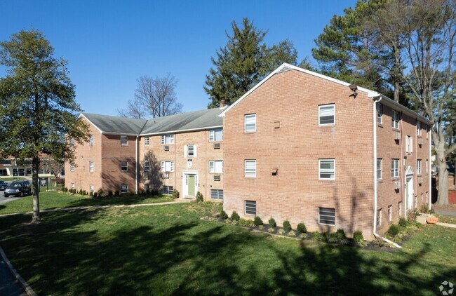 Building Photo - 3314 Old Capitol Trl