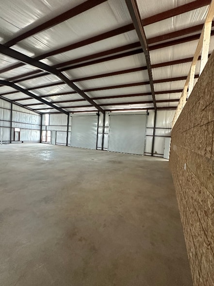 Building Photo - 4070 Old Lorena Rd