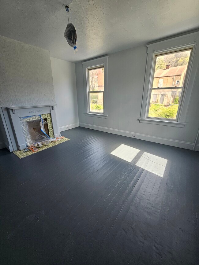 Building Photo - 703 Sedam St