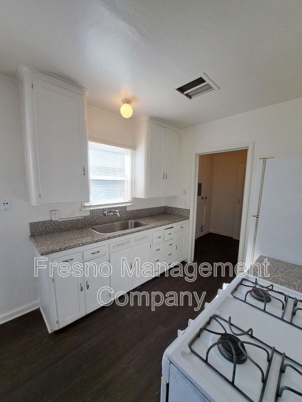 Building Photo - 436 N Effie St.