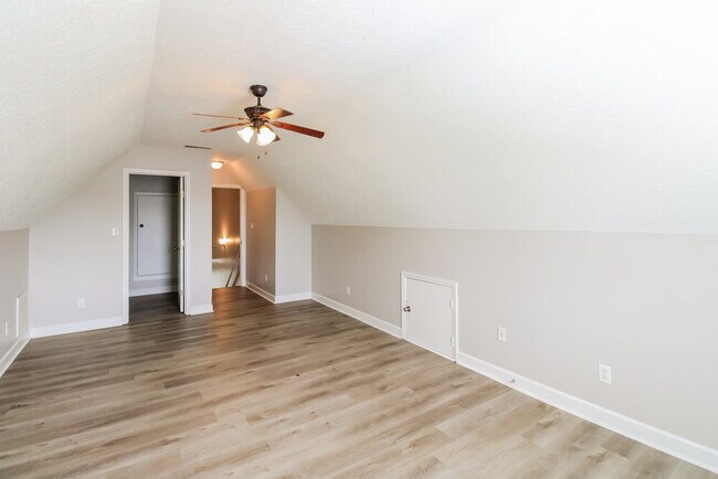 Building Photo - 705 Riata Ct