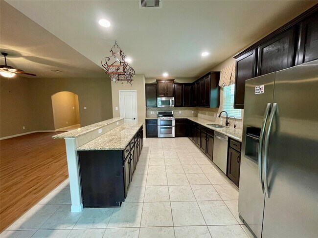 Building Photo - 2035 Borthwick Ln