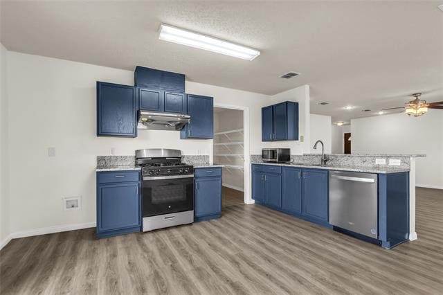 Building Photo - 2320 Shadabury Dr