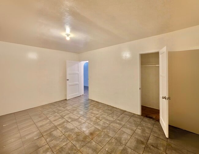 Building Photo - 865 N Glassell St