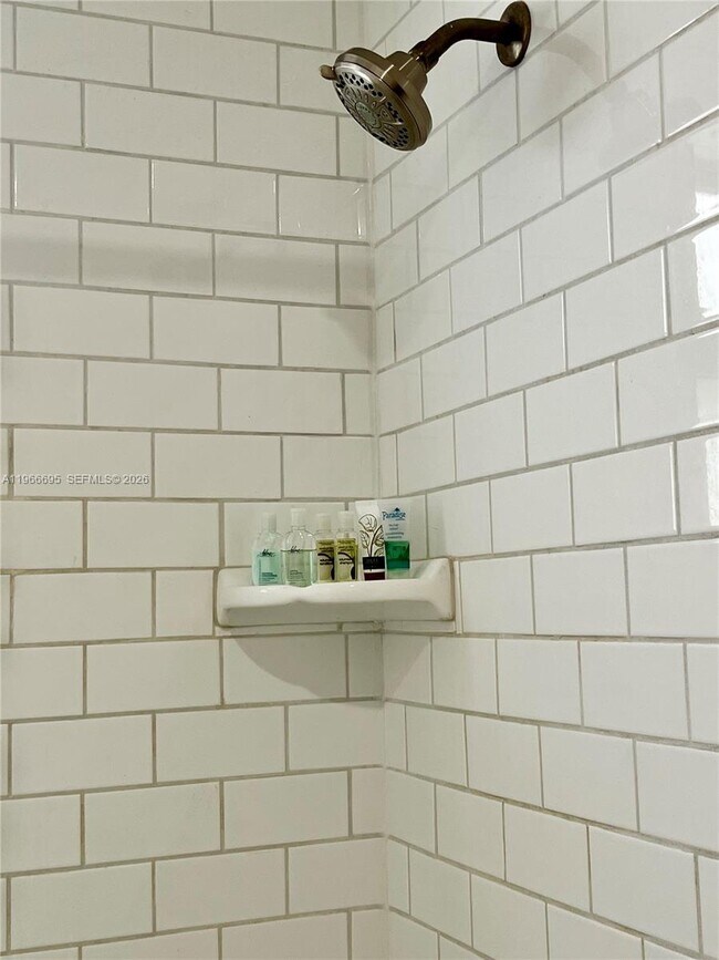 Building Photo - 1623 Johnson St