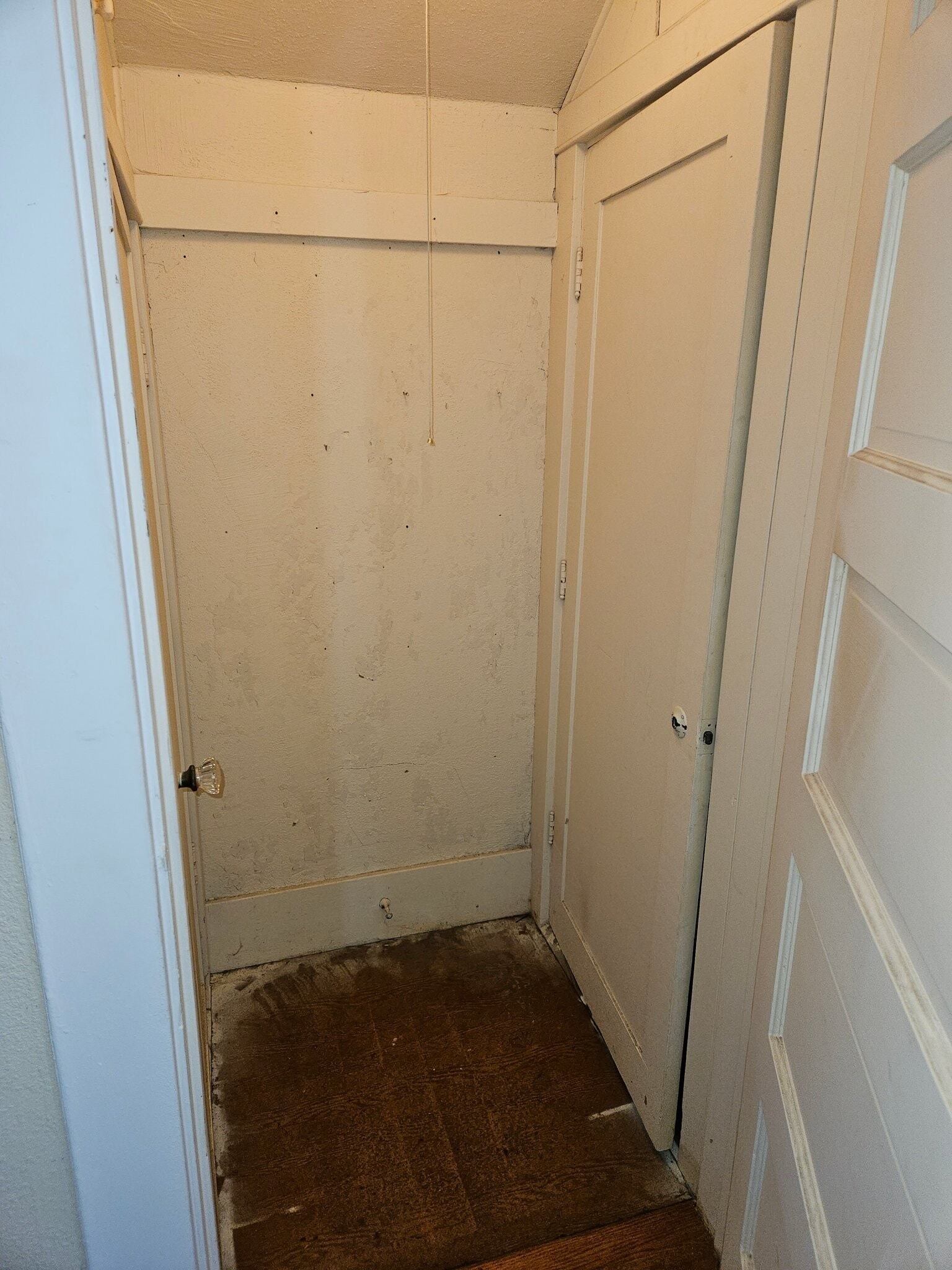 Building Photo - 1424 W 37th Dr