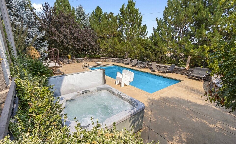 Private and secluded - 502 Stardance Way