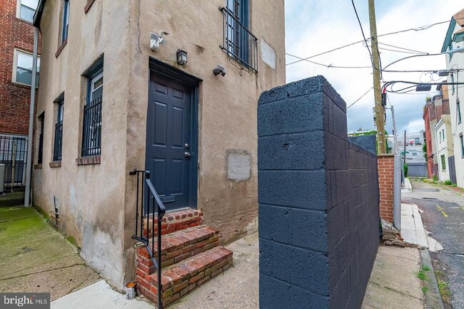 Building Photo - 1516 Addison St