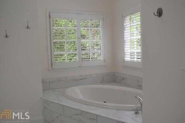 Building Photo - 3245 Cobbs Farm Trail