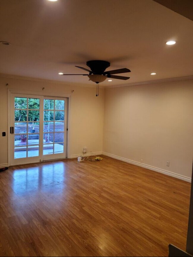 Building Photo - 6558 Neddy Ave