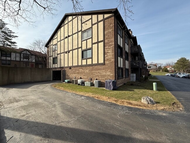 Building Photo - 259 Stoneybrook Ln