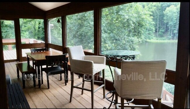 Building Photo - 4 Coma Lk Ln