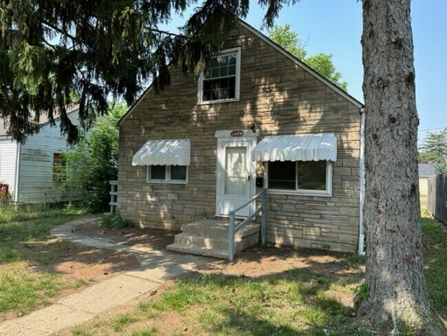 Building Photo - 2629 Grasmere Ave