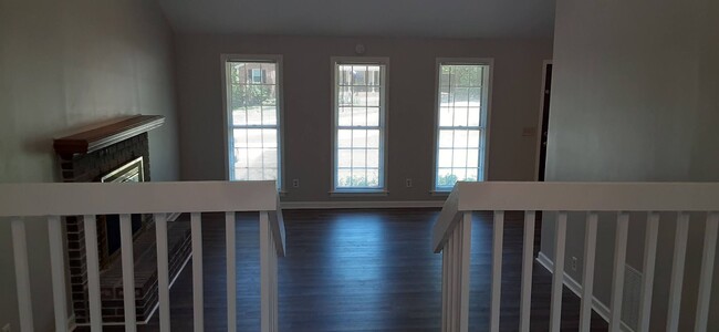 Building Photo - Lovely Three Bedroom Upgraded Home in Irmo...