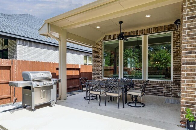 Building Photo - 9727 Birchwood Holw Trl