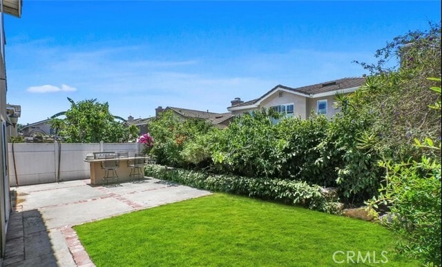 Building Photo - 24833 Carmel Dr