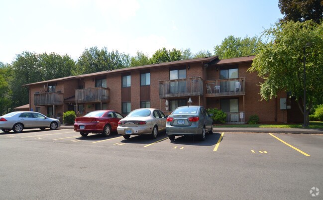 Building Photo - Woodside Village