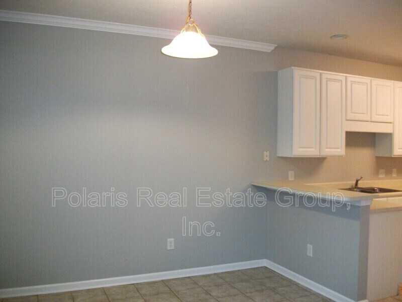 Building Photo - 2215 Colfax Ln