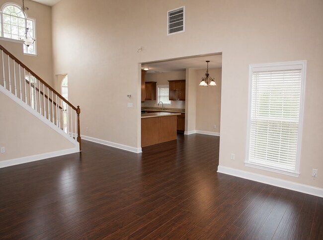 Building Photo - 442 Forest Lakes Dr