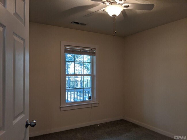 Building Photo - 203 Colonial Beach Rd