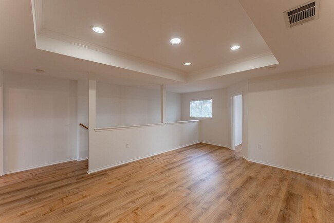 Building Photo - 1225 Anise Dr