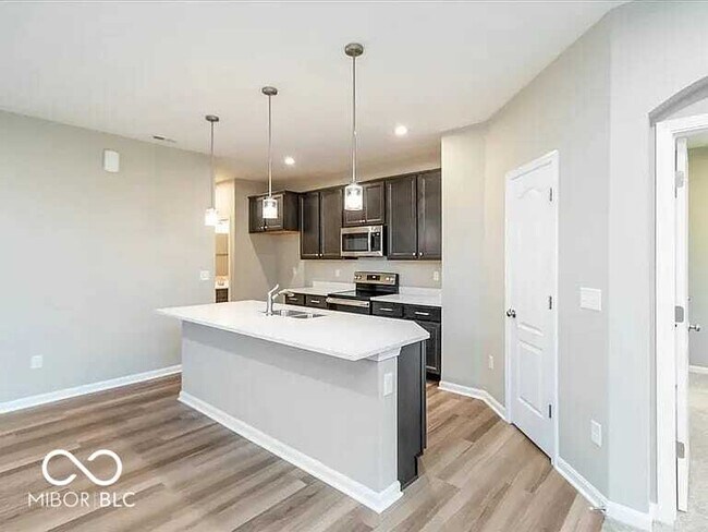 Building Photo - 10309 Gateway Dr