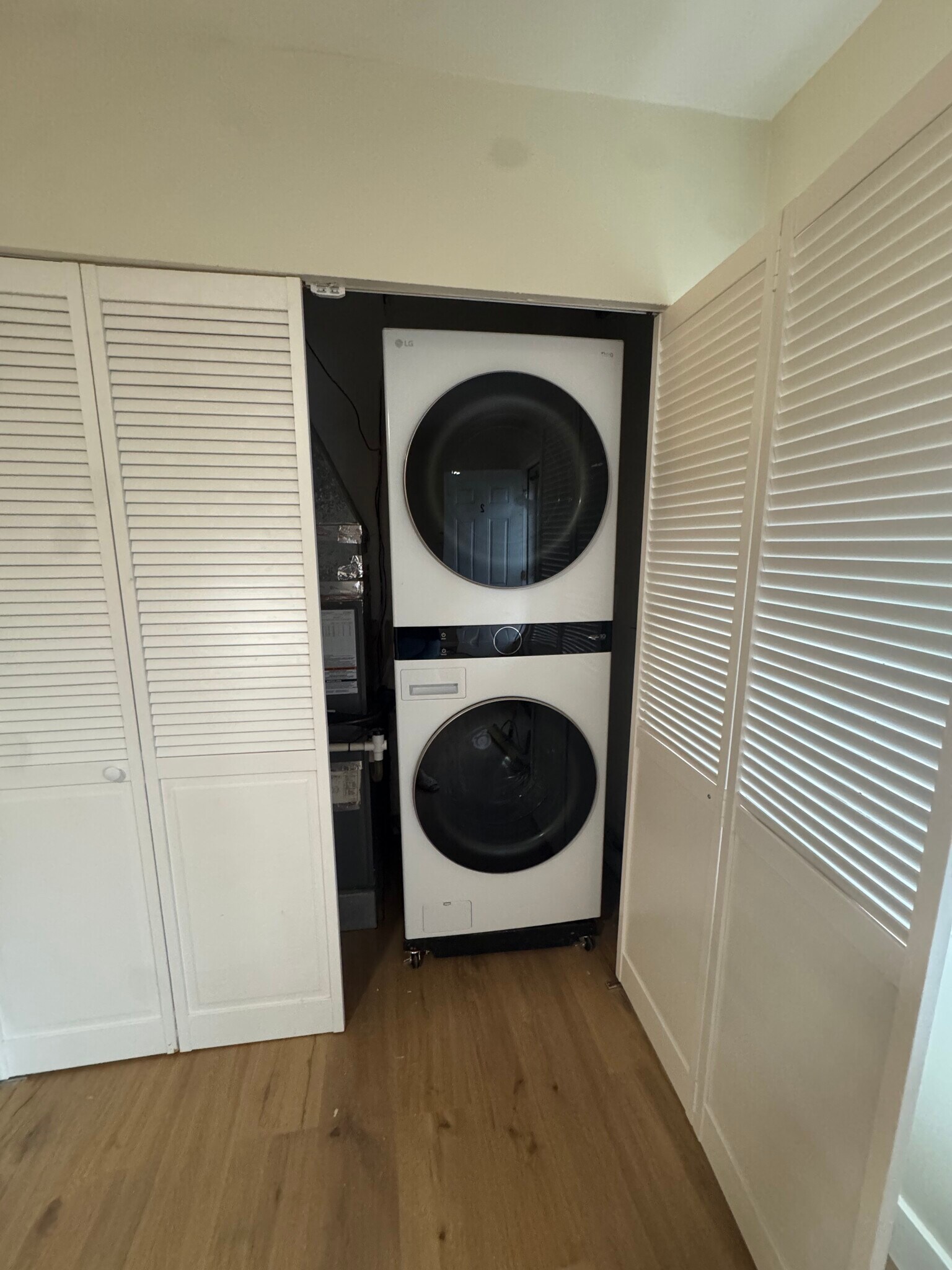 Building Photo - 1733 Guilford Ave