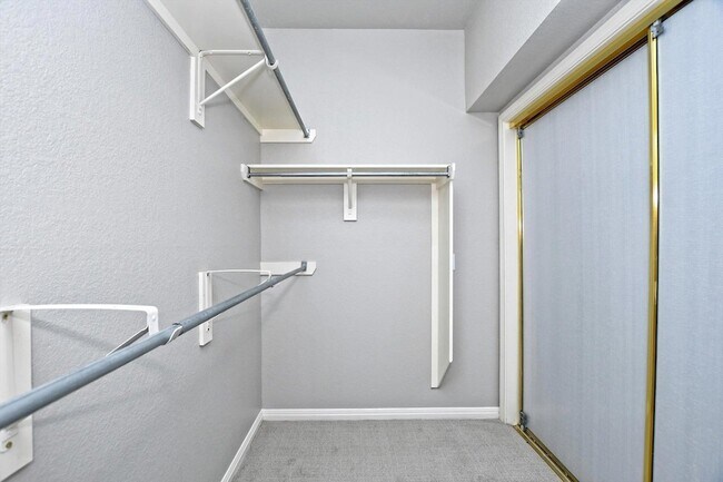 Building Photo - 9934 Barbrook Dr
