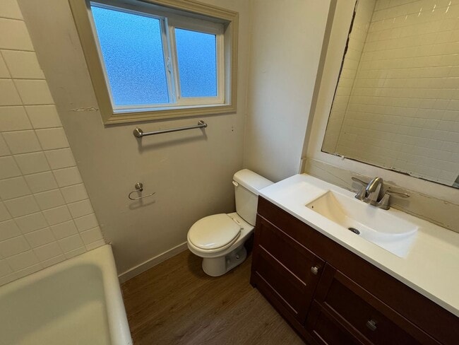 Building Photo - Charming House in Bellingham - 4 Bedroom 1.5 Bathroom