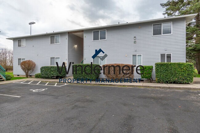 Building Photo - Two Bedroom Apartment in Coupeville