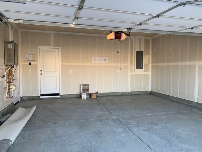 Building Photo - Home In Tracy Hills - Tenant occupied DO N...