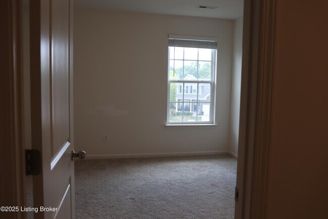 Building Photo - 11703 Parkview Pt